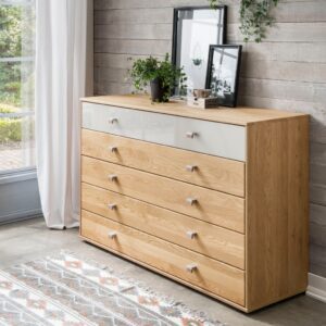 Komoda s 5 zásuvkami KIRUNA (WIEMANN, Nemecko), fronty zásuviek z dubového masívu a zo skla vo farbe champagne