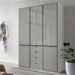 Funkčná skriňa MONTREAL s 3 krídlovými dverami a 4 zásuvkami, fronty vo farbe kamienkovo sivá, úchytky, úchytkové profily a priečne lišty v čiernej farbe