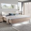 Minimalistická posteľ LOFT – dub pílený, čalúnené čelo vo farbe magnólia a LED podsvietenie