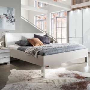 Minimalistická posteľ LOFT s kamienkovo sivým rámom a bielym čalúneným čelom