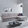 Sedačka v tvare L s veľkým longchair (102 cm) v sivej látke